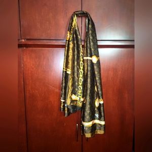 Louis Vuitton Monogram Trunks Bandeau Silk Scarf